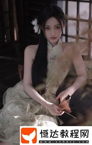 一見傾心的豐滿的子2理倫身，網(wǎng)友大呼：眼神充滿誘惑，魅力無限！