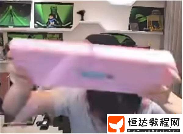 Uzi直播暴怒狂砸鍵盤！直言