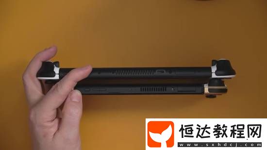 2模型視頻爆料！機身、屏幕明顯更大