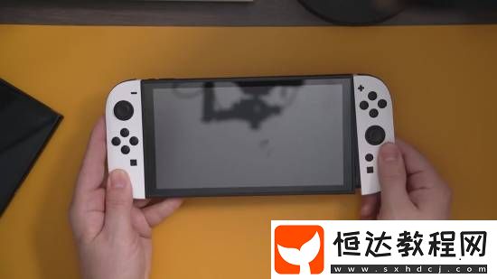 2模型視頻爆料！機身、屏幕明顯更大