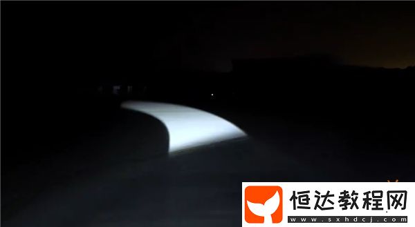 會(huì)拐彎的大燈來了！2025款問界M9配備華為燈語(yǔ)系統(tǒng)2.0！