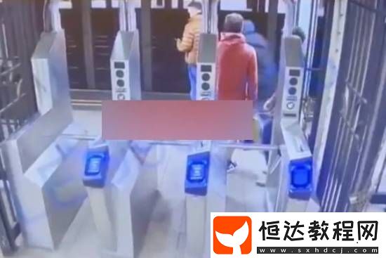 列車迎面而來(lái)