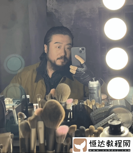 演員曬出與楊奇的合影