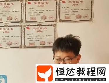 被老爸逼著打游戲