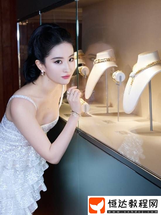 與安妮海瑟薇再合影
